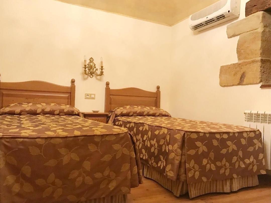 Posada Ribera Del Pas Iruz ภายนอก รูปภาพ