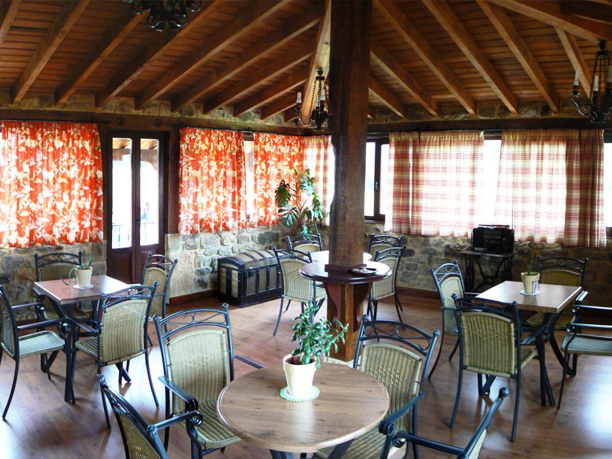 Posada Ribera Del Pas Iruz ภายนอก รูปภาพ